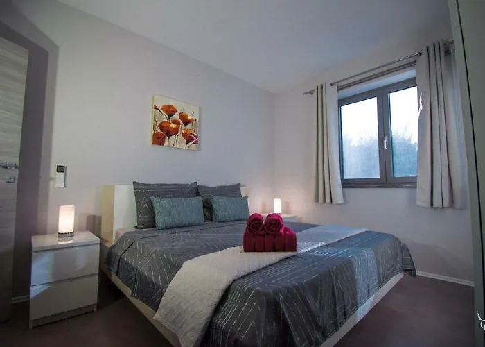 Vila Sunrise Sea View *