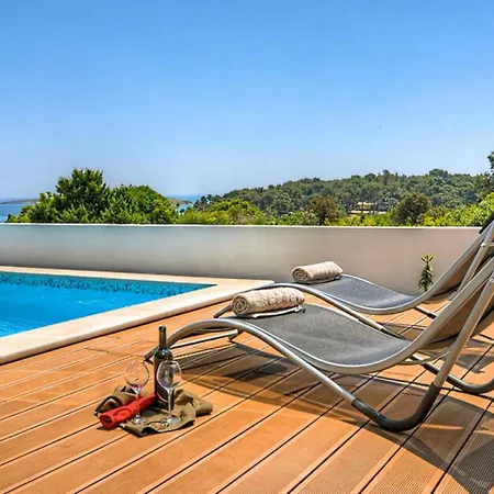 فيلة Sunrise Sea View بريمونتيرا