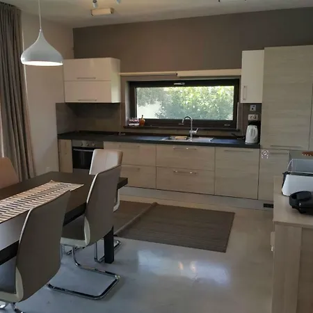 فيلة Sunrise Sea View بريمونتيرا