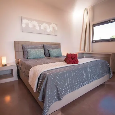فيلة Sunrise Sea View بريمونتيرا