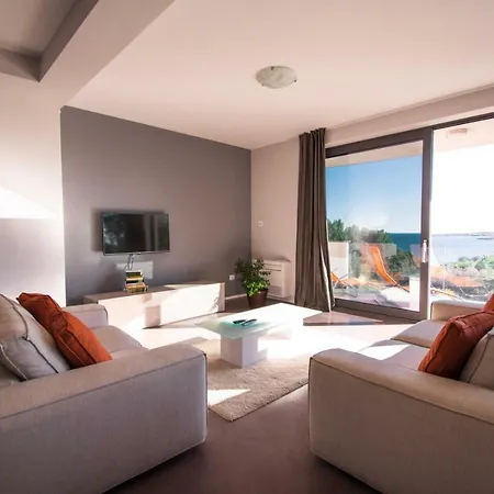 Villa Sunrise Sea View