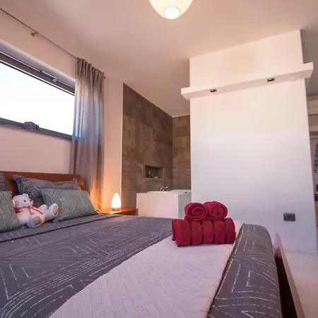 Villa Sunrise Sea View